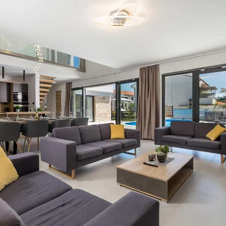 Pinnidae By Interhome Villa *