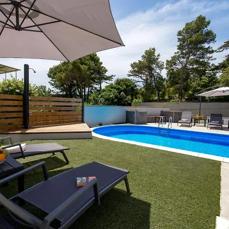 Pinnidae By Interhome Villa