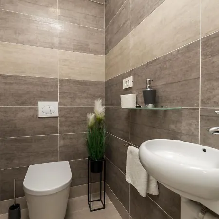 Pinnidae By Interhome לופאר