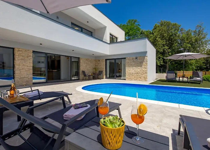 Pinnidae By Interhome Villa *