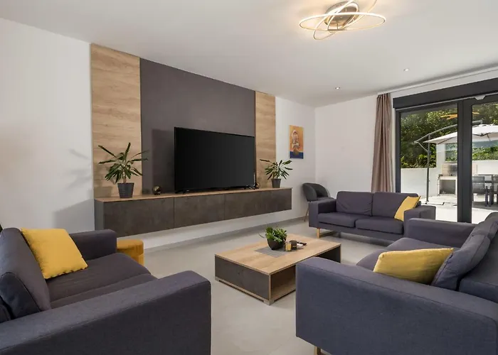 فيلة Pinnidae By Interhome لوبار