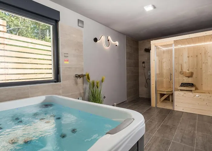 Pinnidae By Interhome لوبار