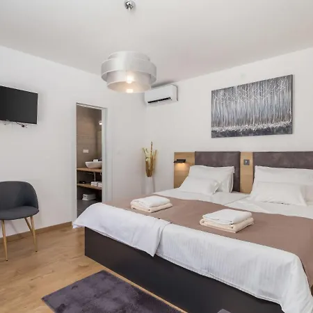 Vila Pinnidae By Interhome Lopar